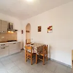 Baia Azzurra شقة فندقية كابوليفيري