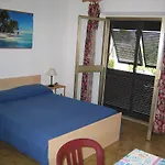 شقة فندقية Baia Azzurra 3*