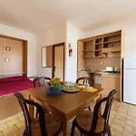 Baia Azzurra Lägenhetshotell 3*
