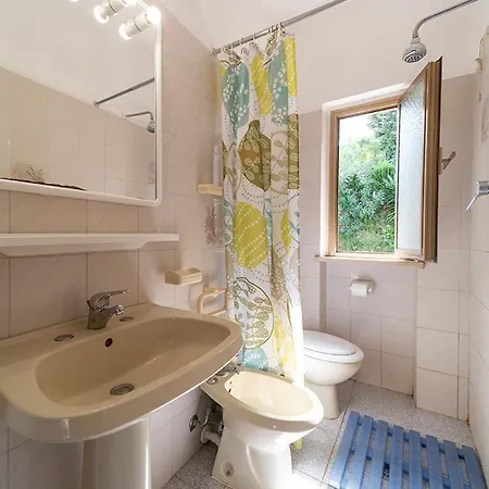 Baia Azzurra Aparthotel 4*