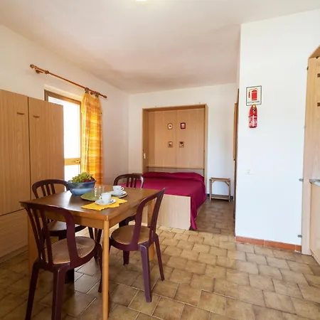 Baia Azzurra Aparthotel 4*